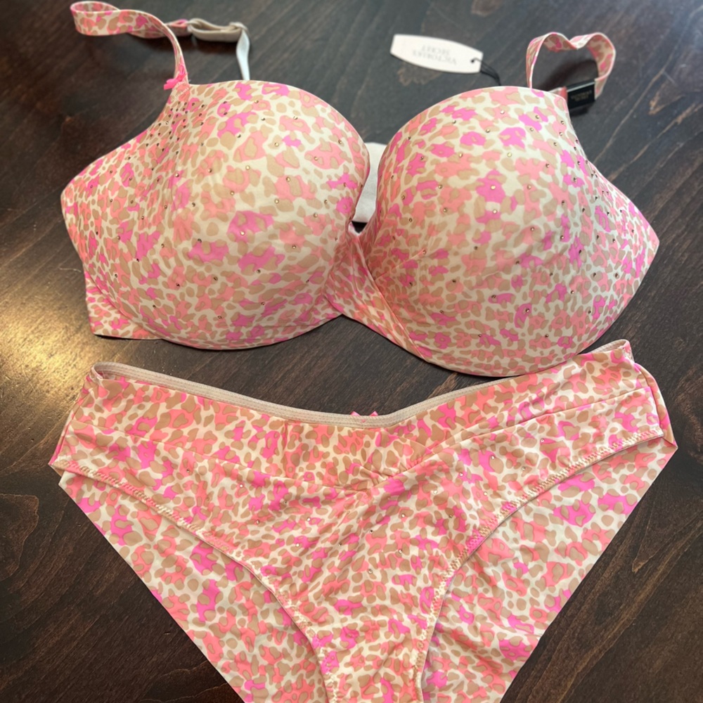 Beautiful, pink and beige, Victoria’s Secret bra and underwear L